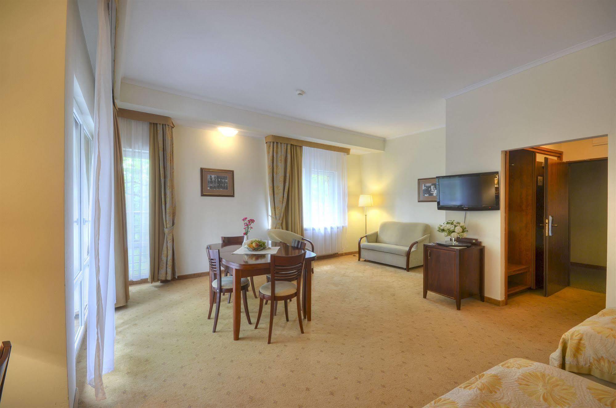 Hotel Moscicki Spała Εξωτερικό φωτογραφία